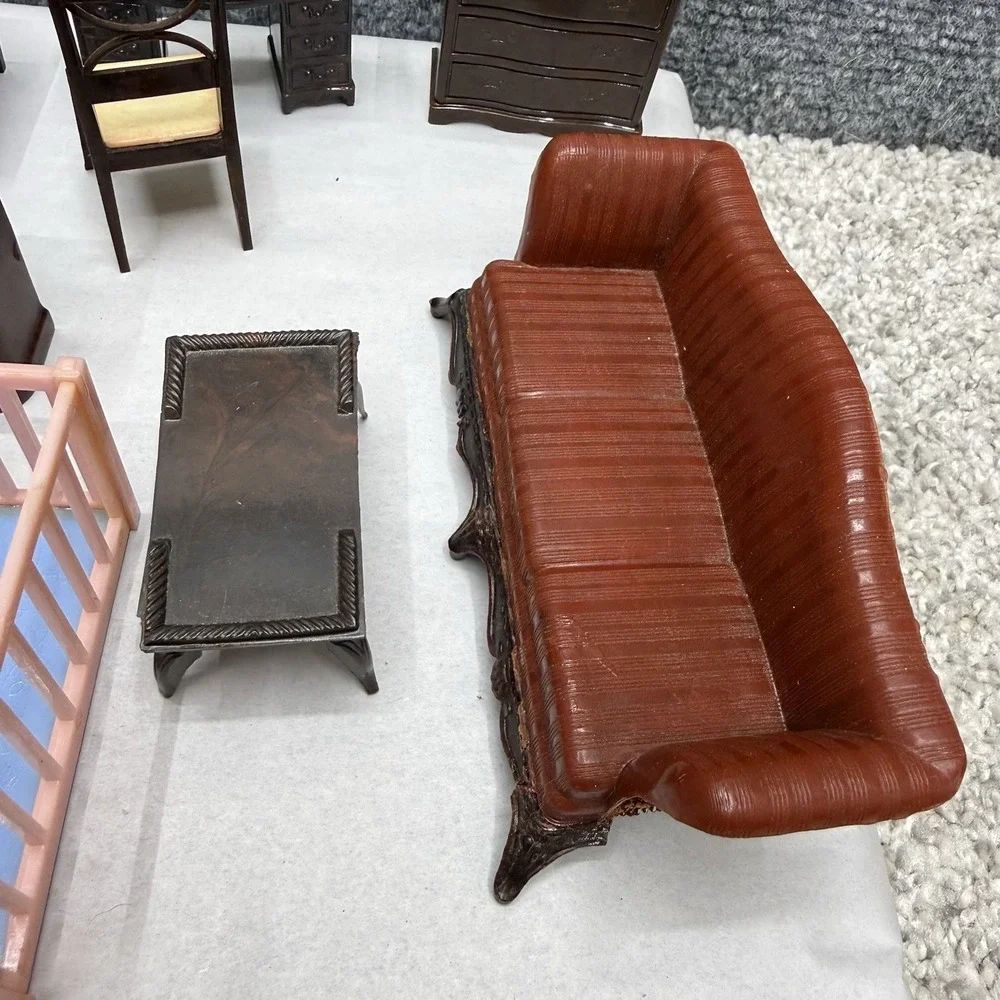 Vintage Renwal dollhouse furniture Huge Lot‎  piano vanity couch and more (READ)